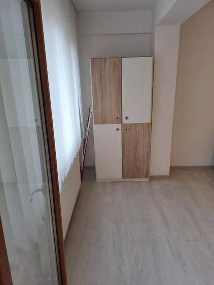 Vănd garsonieră , Str.Schitului, nr.5 - 2