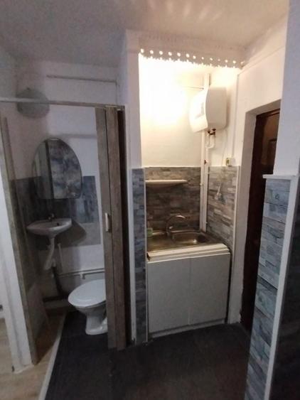 Camera Camin 16mp Frumoasa-Poitiers ! Etaj intermediar 3/4 - 8