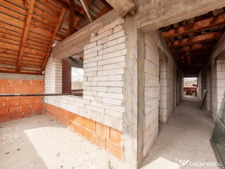 La 2 min de Campulung Muscel 344 mp utili+ teren 4.563 m - 2