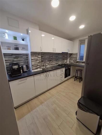 Complexul Studentesc - 2 Camere - Amenajat - Lift - Decomandat - Centrala termic - 1