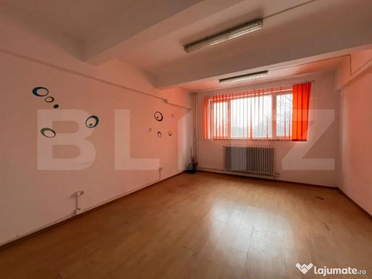 Spa?iu de birou, 26 mp, zona P-?a 1 Mai - 2