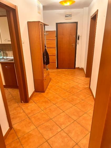 Inchiriere apartament 4 camere, aproape de metrou - 9