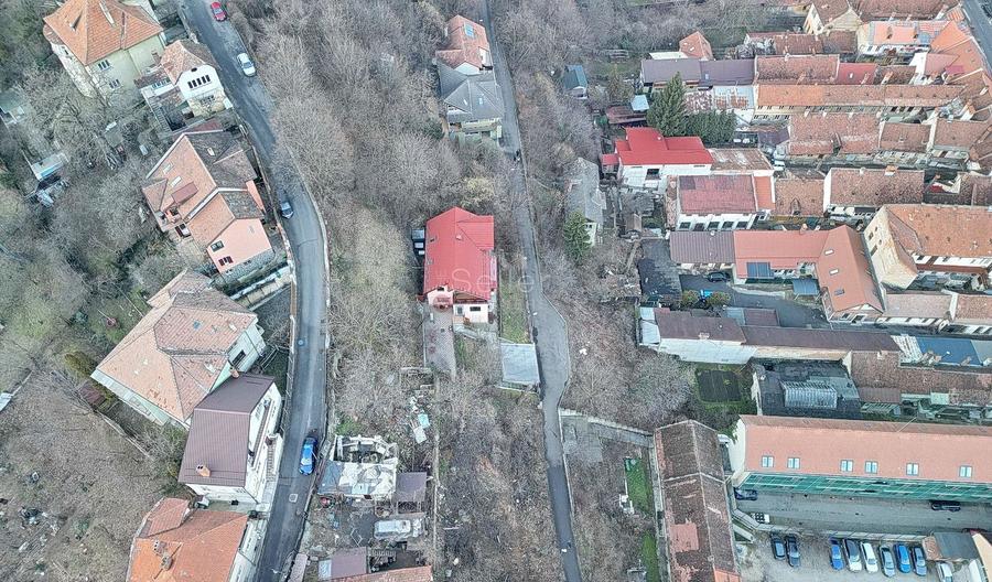 Teren intravilan, ultracentral. - 30