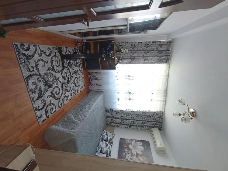 Apartament 3 camere Titan Baraje - 1