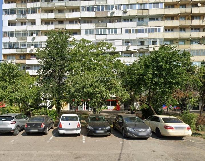 Spatiu Comercial Ghencea – 110 mp, Vitrina Mare, 2.300 Euro Spatiu Comercial Ghencea – 110 mp, Vitrina Mare, 2.300 Euro