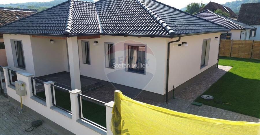 Casa de vanzare noua construita in 2025