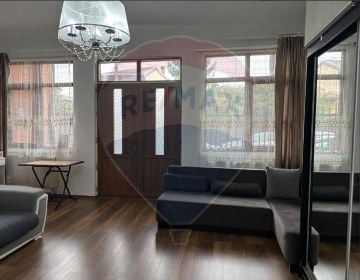 Casa cu 3 camere pretabila pentru Spatiu Comercial in Bucurestii Noi - 1