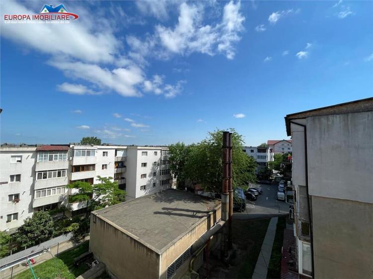 Garsoniera de zona Dallas Tulcea - 4