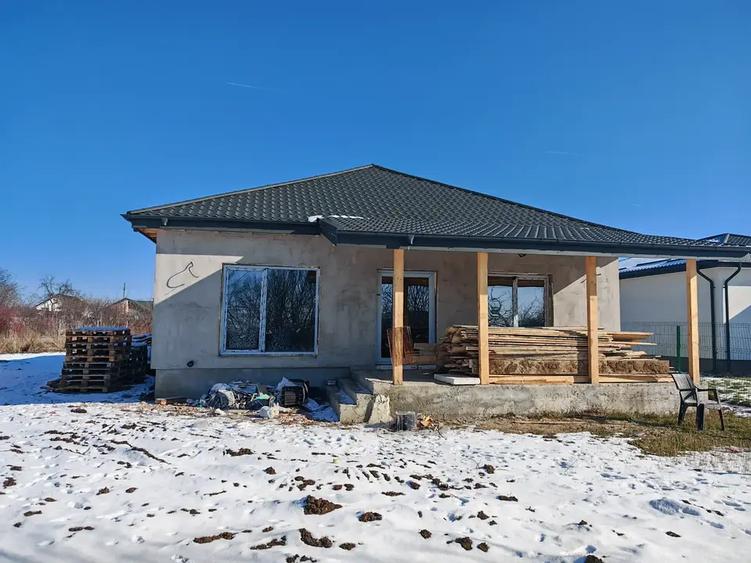 Casa Individuala 4 camere Crevedia - 1