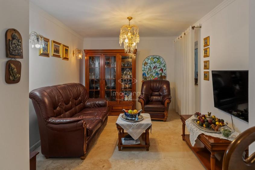 Vanzare casa 5 camere, singura in curet, zona Turda-Ion Mihalache - 2