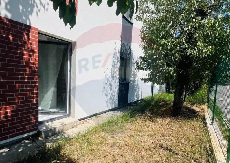 Garsoniera cu curte in bloc nou - Pet Friendly - 2