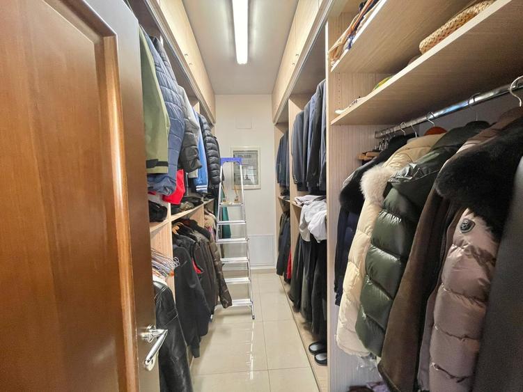 Casa - Damaroaia, Heerastrau, Expozitiei - 32