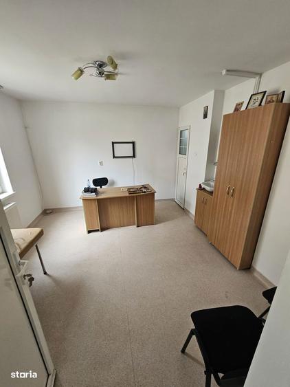 Spatiu comercial- cabinet medical parter zona 1 mai - 4