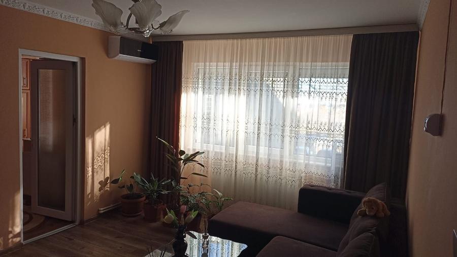 Apartament de vinzare - 1