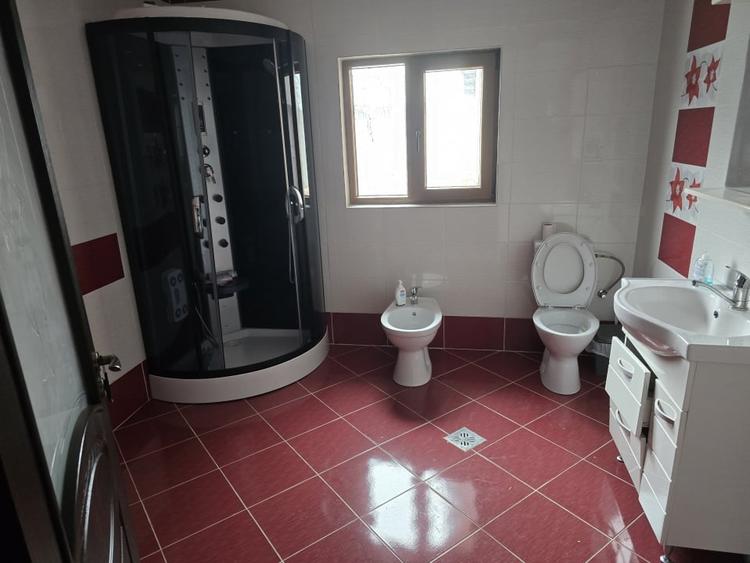 Casa in zona liniștită Târgul Neamț - 5