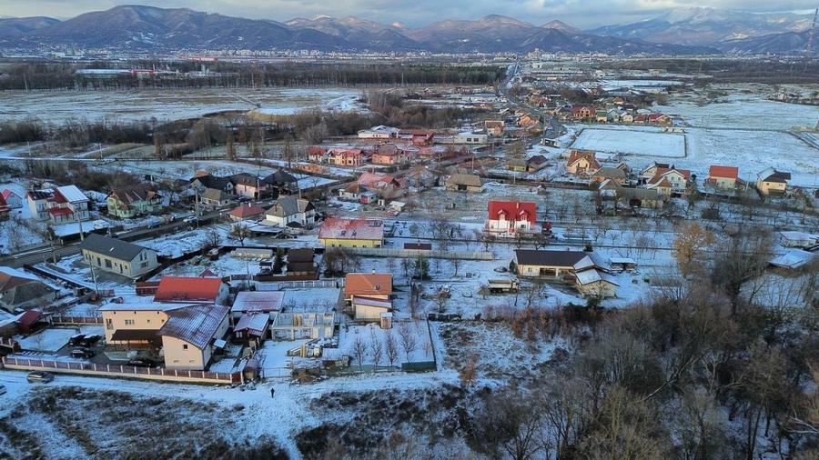 Teren 1,200mp si 400m2 cota drum Satu Nou de Jos / Strada Principala - 11