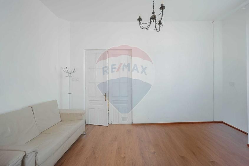 Spațiu Comercial + Birouri de Închiriat – 235 mp – Ultracentral - 10