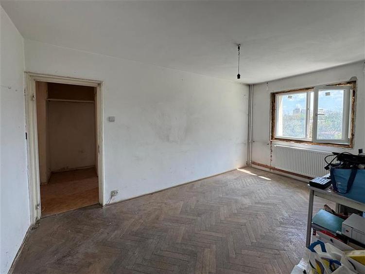 Apartament cu 3 camere circular în Basarabia