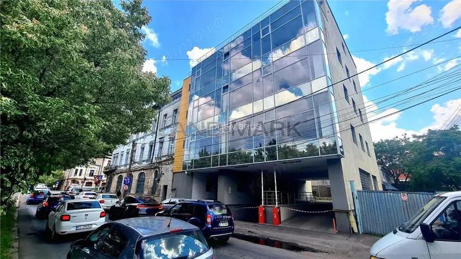 Cladire de birouri servicii, 1300 mp , semicentral, Timisoara
