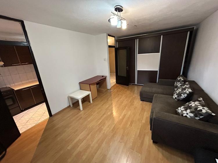 Titan Costin Georgian Garsoniera 37 Mp Bloc 1987 Reabilitat 3 Min Metrou - 3