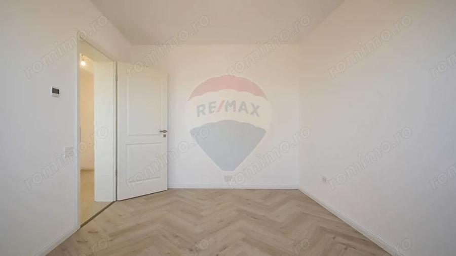 Casa / Vila cu 5 camere de vanzare - 4