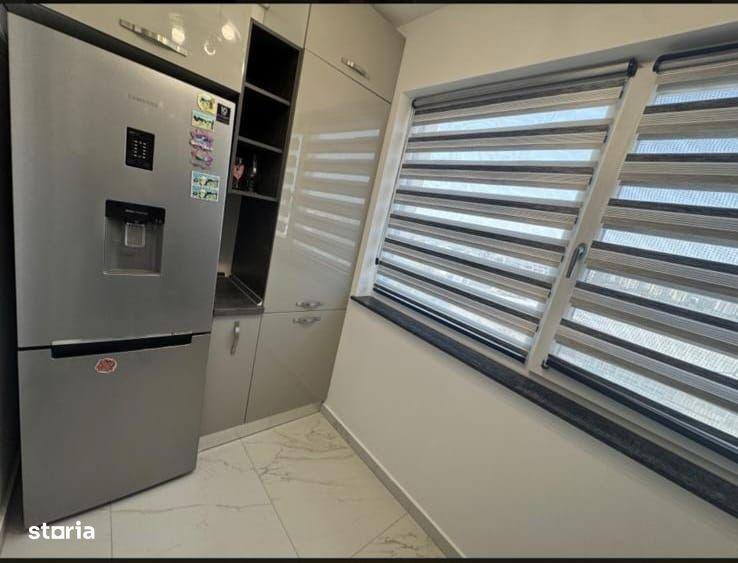 Inchiriez apartament 3 camere Decebal Residence - 1