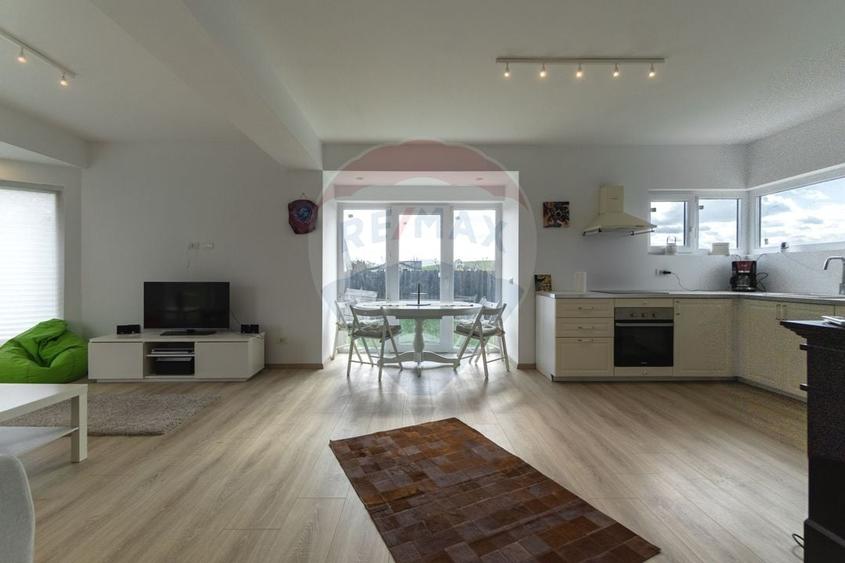 Casă / Vilă oportunitate rar întâlnită ! - 2