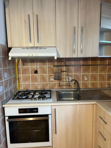 Ap. 3 camere cu garaj sub bloc zona I. Traian - 10