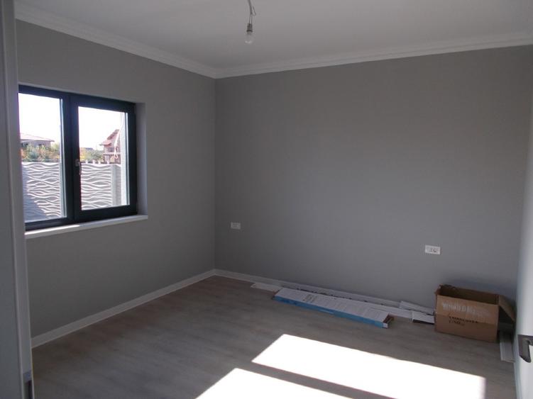 Casa individuala, parter, Mosnita Noua, 4 camere, 500mp teren  - 8