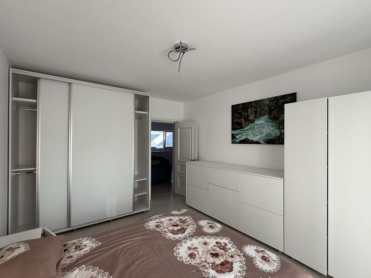 Apartament cu 2 camere decomandat în Exterior Vest