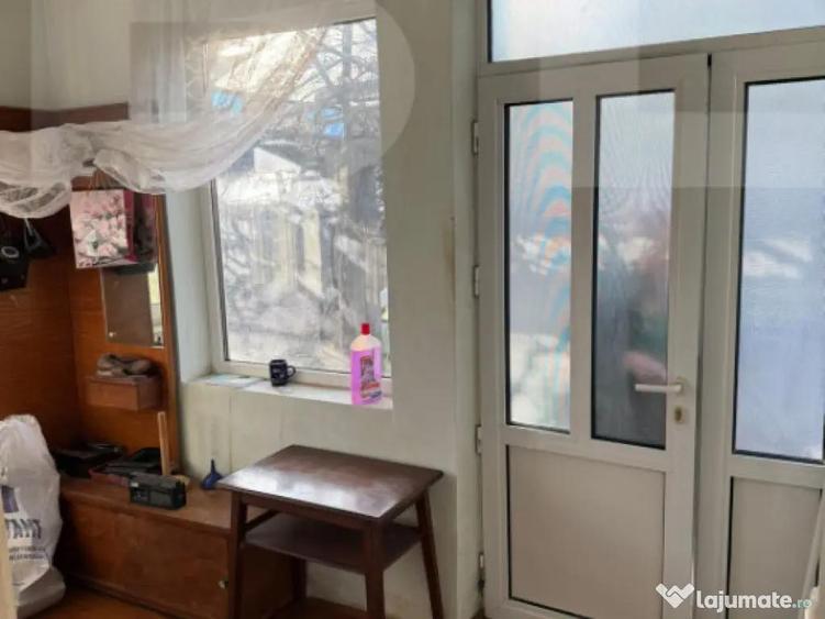 Casa de vanzare, cu 3 camere, doua bucatarii+teren in Simeri - 10