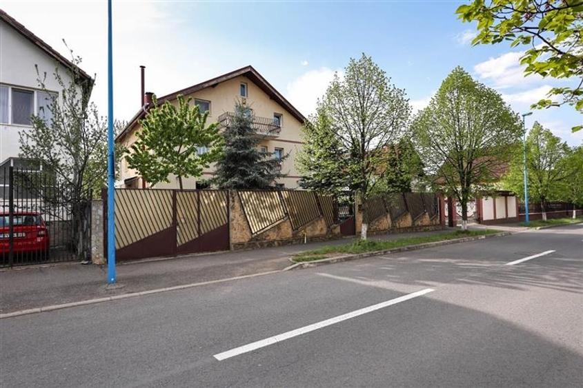 Vanzare Casa zona Tractorul, teren aferent 700 mp - 53