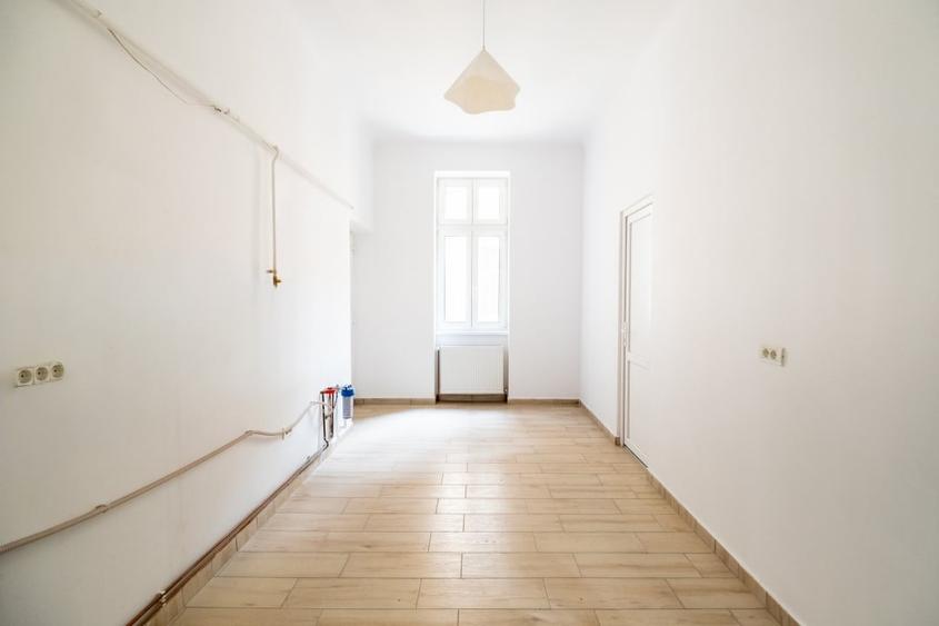 Apartament elegant în clădire cu arhitectură istorică - 13