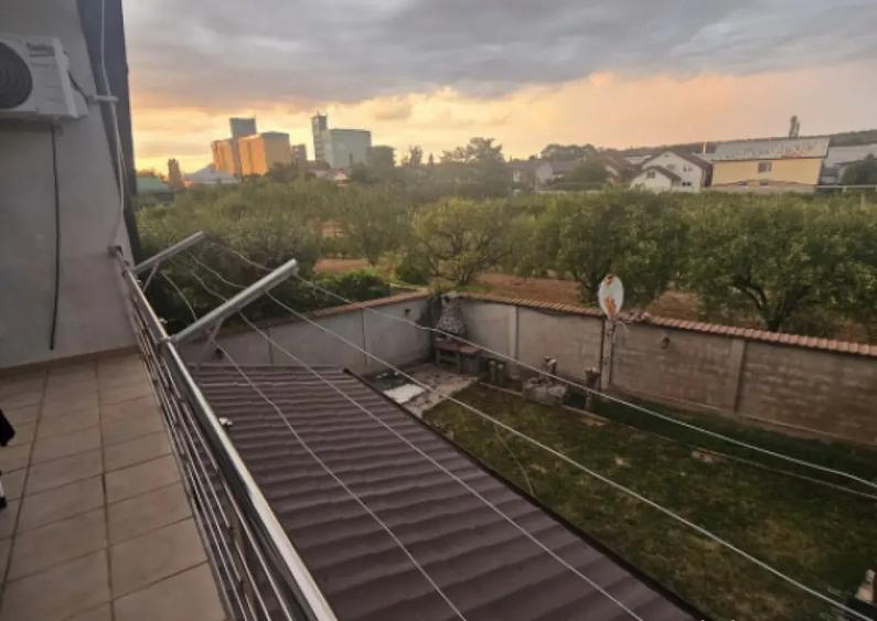 Casa ,zona Ford, suprafata utila 360 mp,teren 518 mp POSIBIL - 6