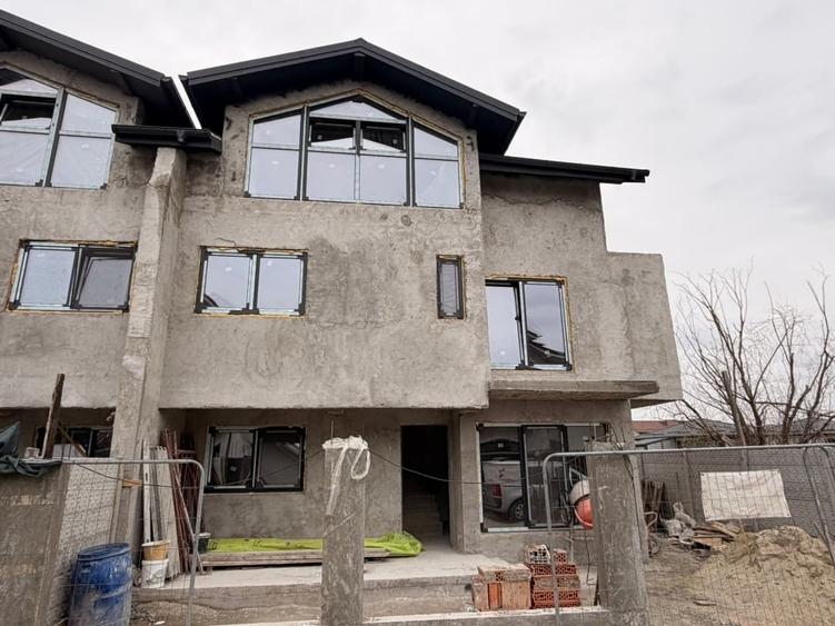 Casă la gri 4 camere P+1+M  125 mp – com. Berceni central, 94.500 euro - 4