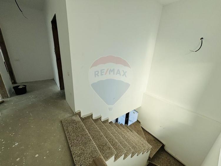 Vilă cu 4 camere de vânzare - 20