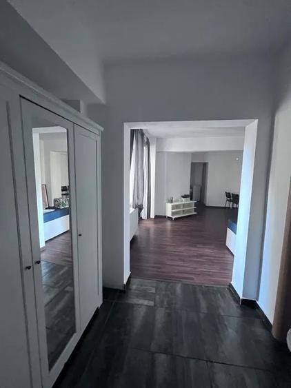 Apartament superb, doua camere, zona Cismigiu - 3