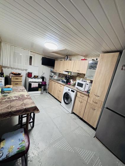 Se vinde casa in budeasa mare complet mobilata si utilata !accept schimb apartament 2 camere plus diferenta - 2