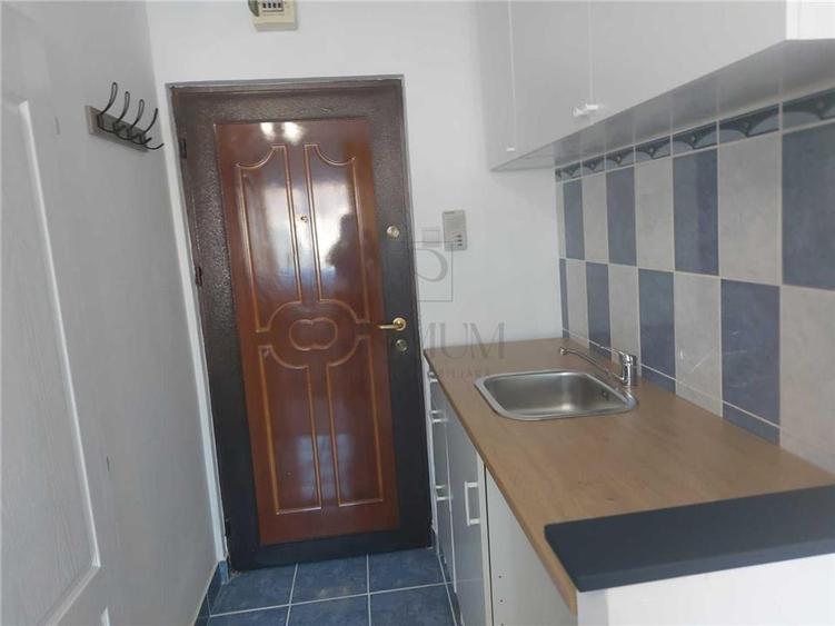 Garsoniera-renovata-Lipovei - 5