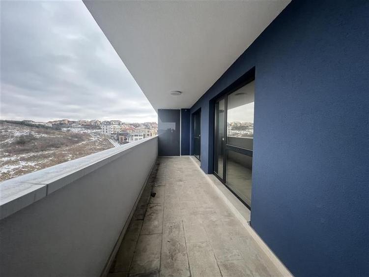 Apartament cu panorama pe 2 niveluri cu  scara interioara 115 mp si terasa  de 2 - 9