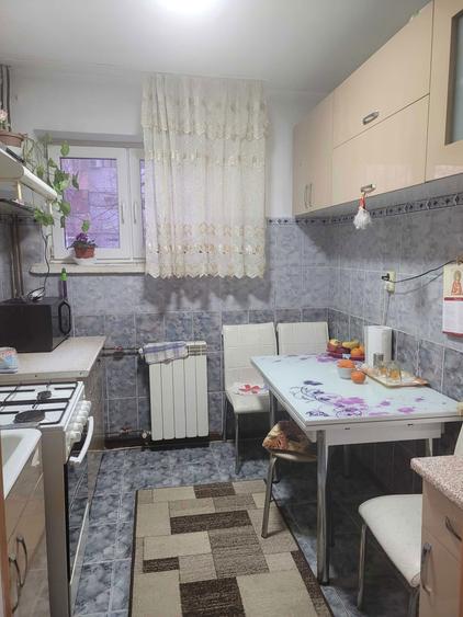 Apartament de vanzare - 4