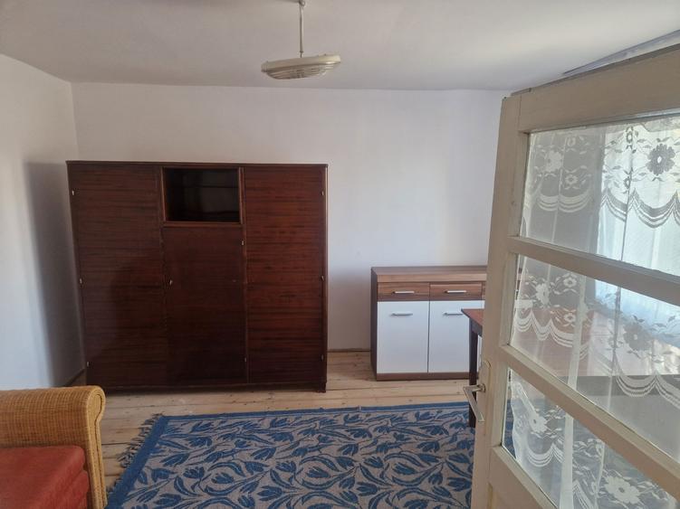 Casa si teren in orasul Harlau - 7