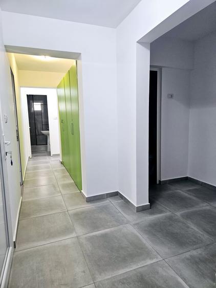 Apartament 3 camere de inchiriat - la parter- SPATIU BIROURI - 10