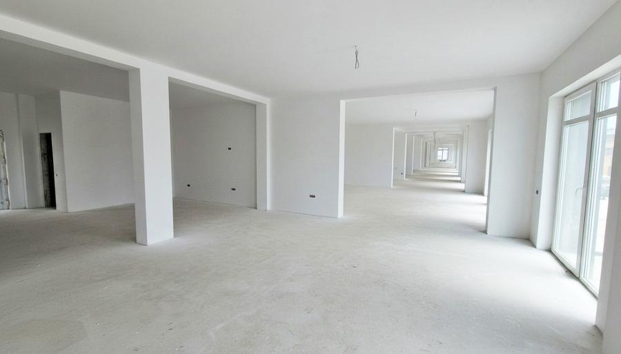 Spatiu Comercial cu Vitrine, Open Space, 620 mp, 18 parcari, Str. Doamna Stanca - 2