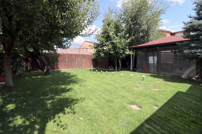 Vilă Individuală cu o curte generoasa zona Aparatorii Patriei - 38