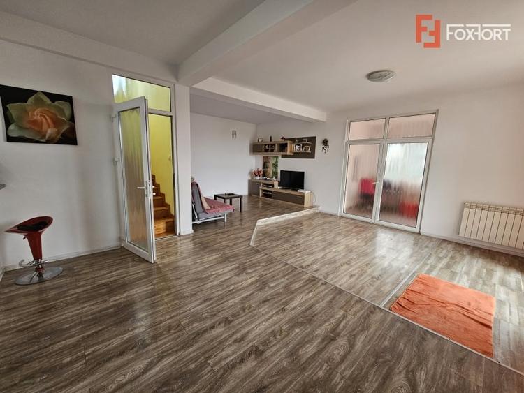 Casa individuala cu 7 camere, spatioasa in Sofronea - 1