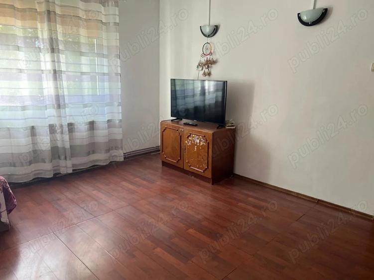 Privat, vand apartament 3 camere, str. Neptun, et. 2 4 - 7