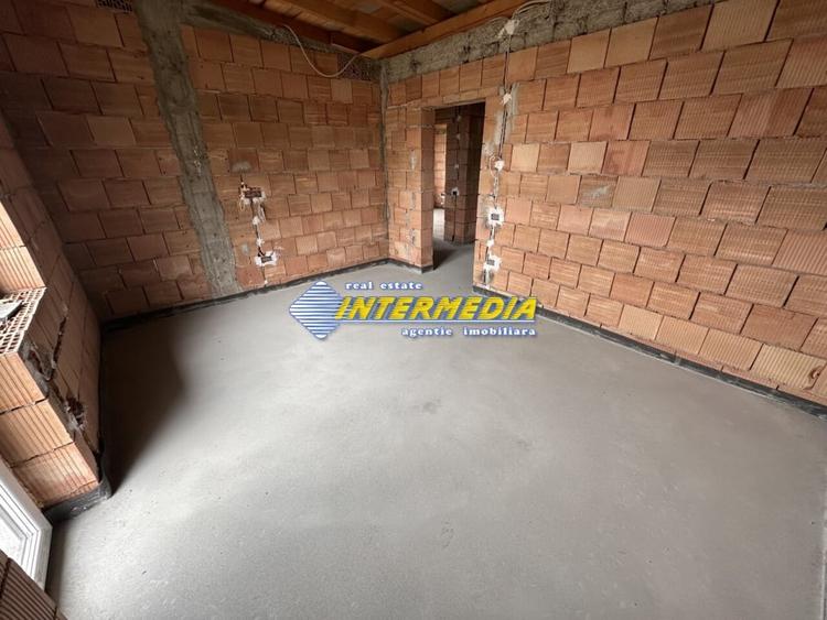 CASA NOUA I DE VANZARE I 120 MP I CETATE I SEMIFINISATA I 4 CAMERE I - 3