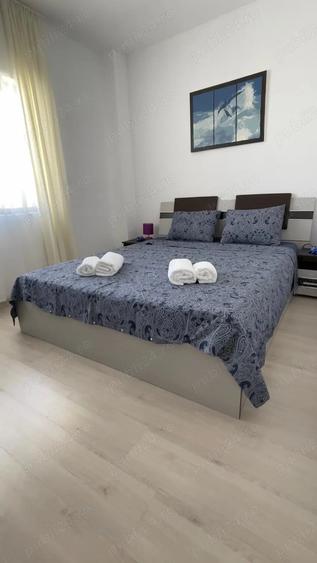 PENTHOUSE 80 m2 + 40 m2 terase 3 camere 2 bai parcare x 2 - 2