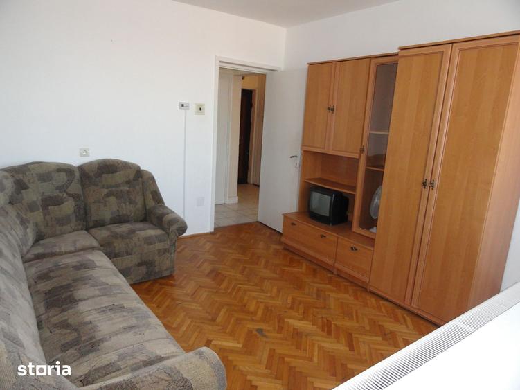 Apartament cu 2 camere decomandat în Romanilor